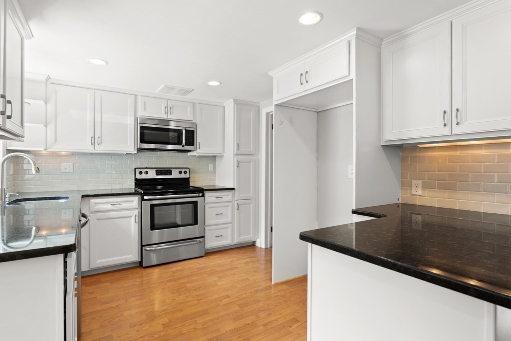 37 Brook Road Sharon, MA 02067 - Photo 11 of 36 Gallery Image 11