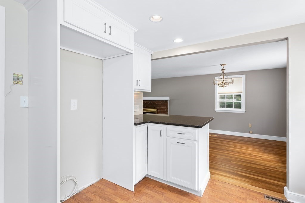 37 Brook Road Sharon, MA 02067 - Photo 14 of 36 Gallery Image 14
