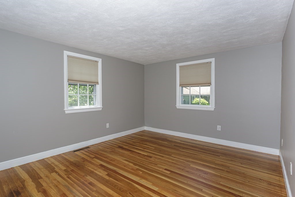 37 Brook Road Sharon, MA 02067 - Photo 16 of 36 Gallery Image 16