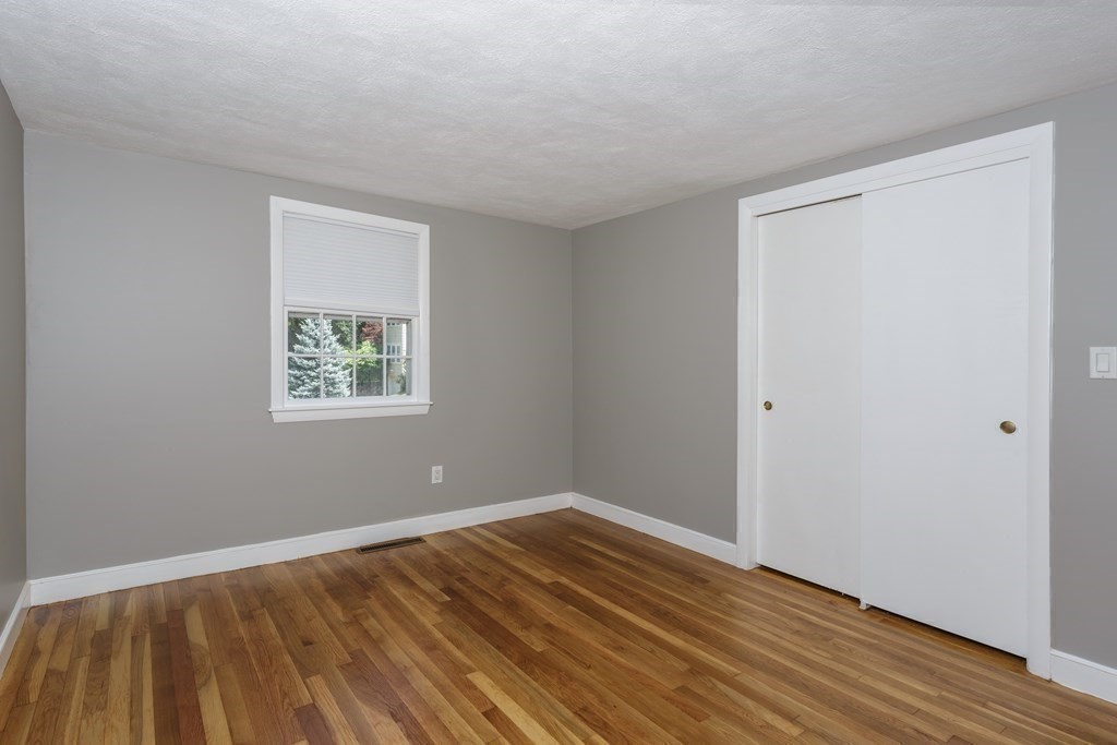37 Brook Road Sharon, MA 02067 - Photo 17 of 36 Gallery Image 17