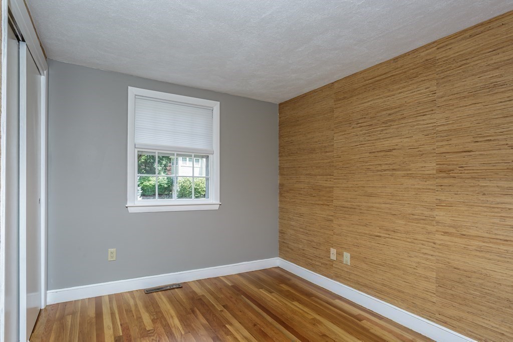 37 Brook Road Sharon, MA 02067 - Photo 18 of 36 Gallery Image 18