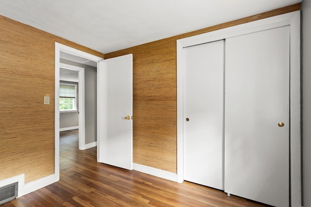 37 Brook Road Sharon, MA 02067 - Photo 19 of 36 Gallery Image 19