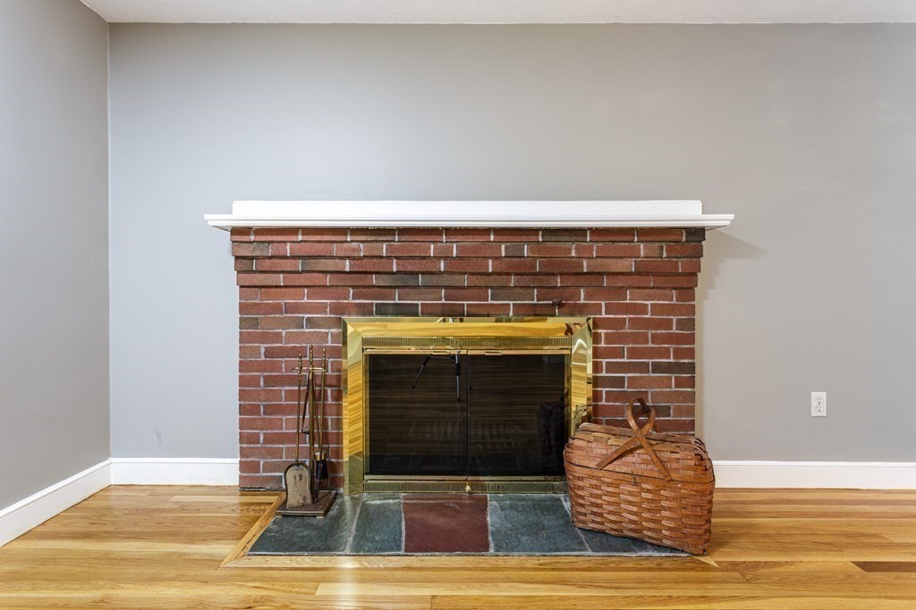 37 Brook Road Sharon, MA 02067 - Photo 6 of 36 Gallery Image 6