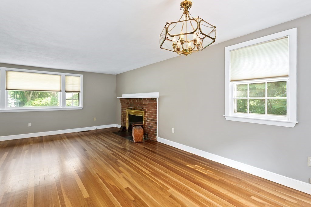 37 Brook Road Sharon, MA 02067 - Photo 8 of 36 Gallery Image 8