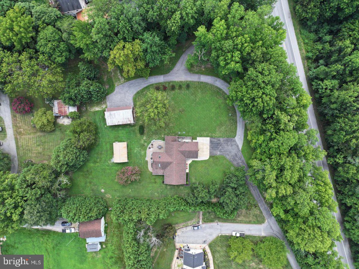 Exterior shows 2 access driveway