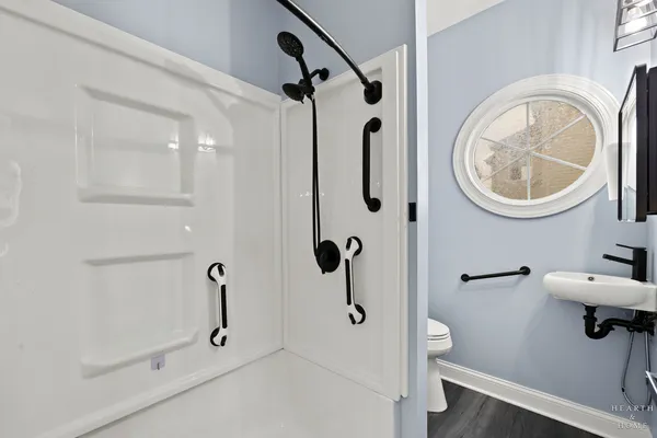 $635,000 | 2184 Schrader Lane, North Aurora, IL 60542