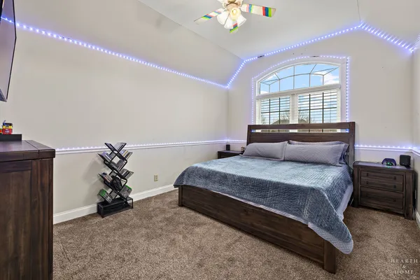 $635,000 | 2184 Schrader Lane, North Aurora, IL 60542