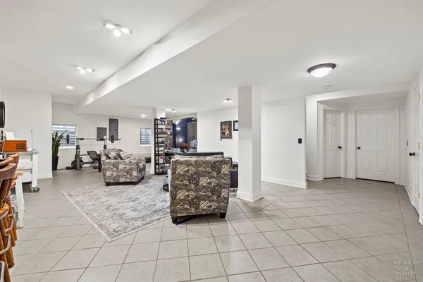 $635,000 | 2184 Schrader Lane, North Aurora, IL 60542