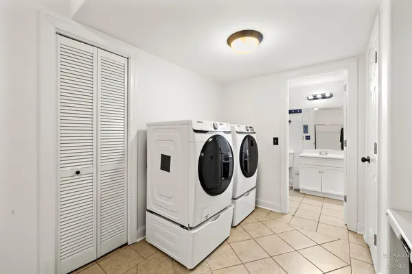 $635,000 | 2184 Schrader Lane, North Aurora, IL 60542