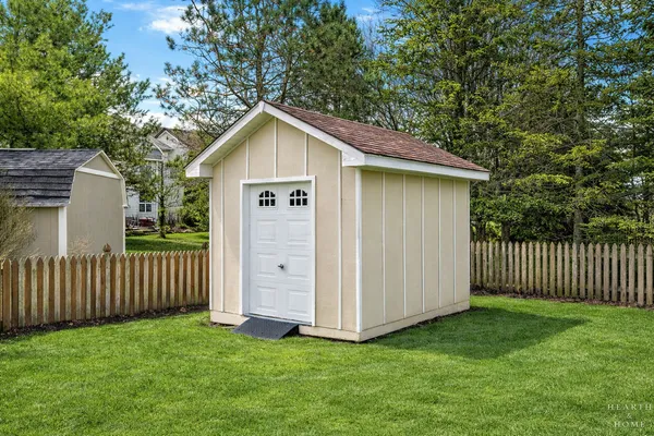 $635,000 | 2184 Schrader Lane, North Aurora, IL 60542