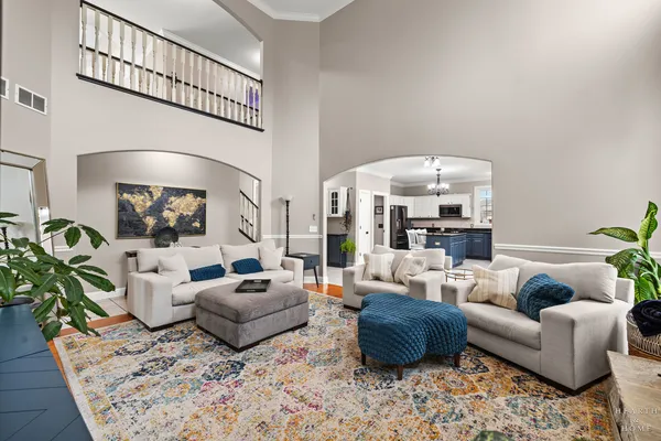 $635,000 | 2184 Schrader Lane, North Aurora, IL 60542