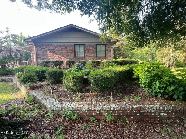 $724,850 | 19589 Juniper Drive, Saucier, MS 39574