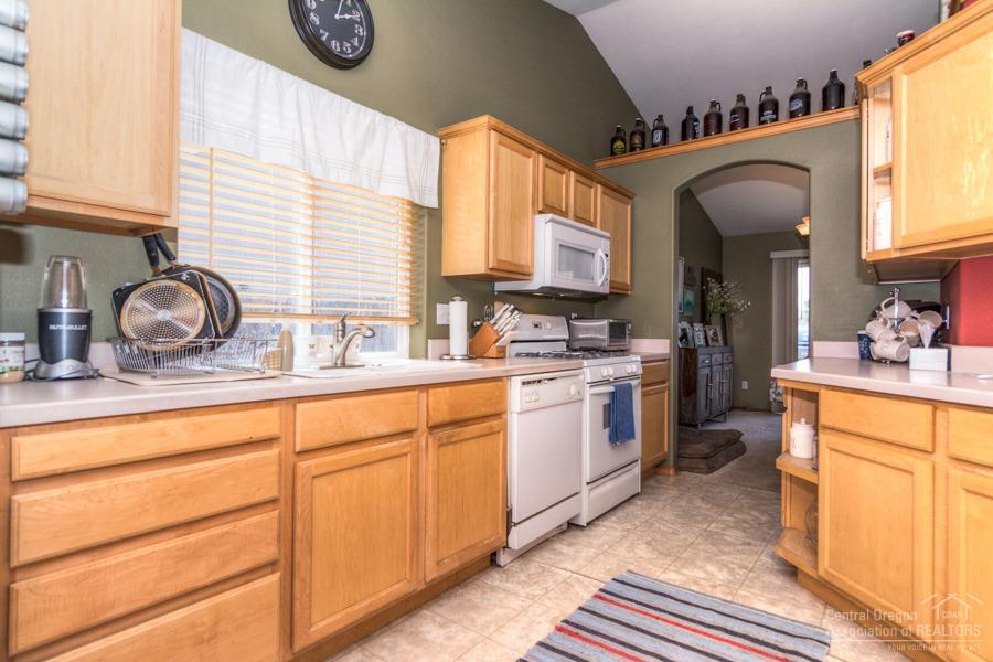 62641 Hawkview Road Bend, OR 97701 - Photo 7 of 18 Additional Photo