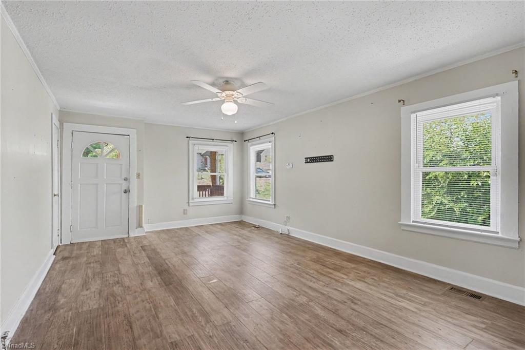 1602 Larkin Street High Point, NC 27262 - Photo 6 of 32