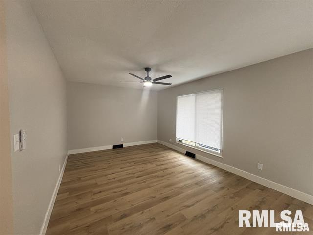 2620 East Griffiths Avenue Springfield, IL 62702 - Photo 15 of 20