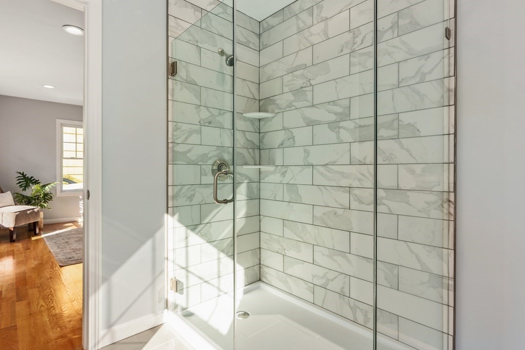 25 Glen Road, Unit 1 Swampscott, MA 01907 - Photo 14 of 23 Gallery Image 14
