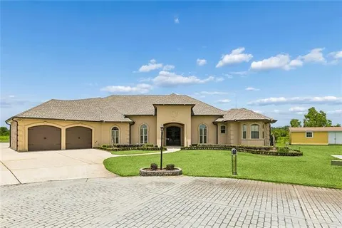 $599,000 | 102 Bailey Estates Drive, Belle Chasse, LA 70037