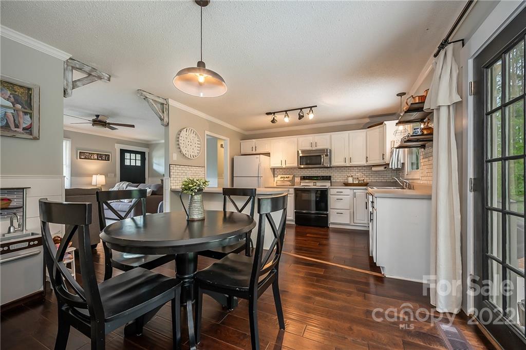 317 Wallace Road Ellenboro, NC 28040 - Photo 11 of 34 Gallery Image 11