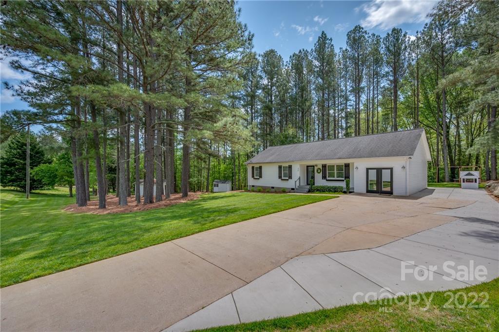 317 Wallace Road Ellenboro, NC 28040 - Photo 3 of 34 Gallery Image 3