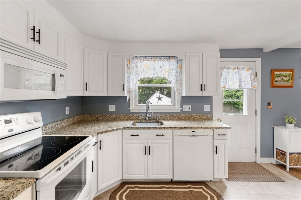 78 Robbie Road Braintree, MA 02184 - Photo 17 of 42 Gallery Image 17