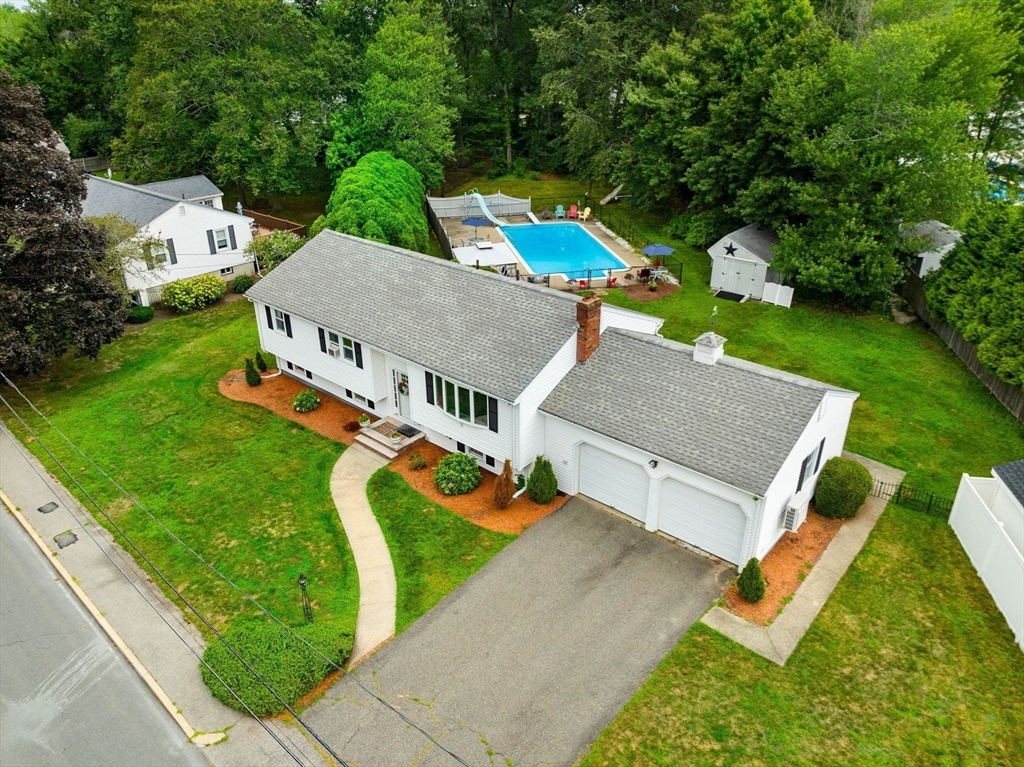 78 Robbie Road Braintree, MA 02184 - Photo 4 of 42 Gallery Image 4