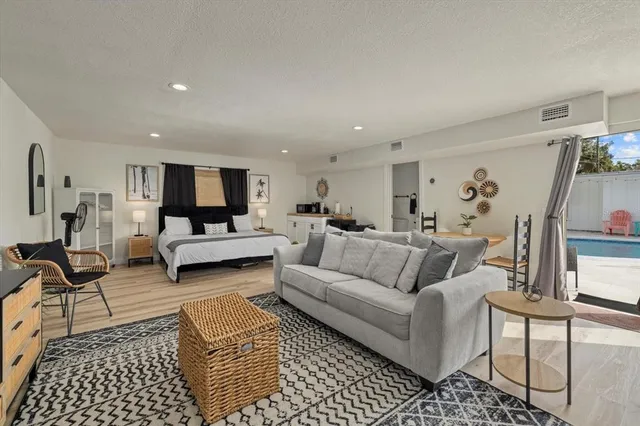 $1,650,000 | 2069 Bougainvillea Street, Sarasota, FL 34239