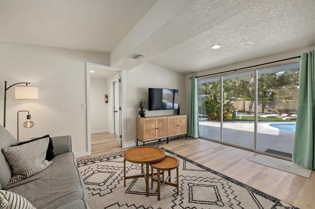 $1,650,000 | 2069 Bougainvillea Street, Sarasota, FL 34239