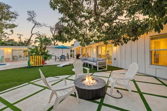 $1,650,000 | 2069 Bougainvillea Street, Sarasota, FL 34239