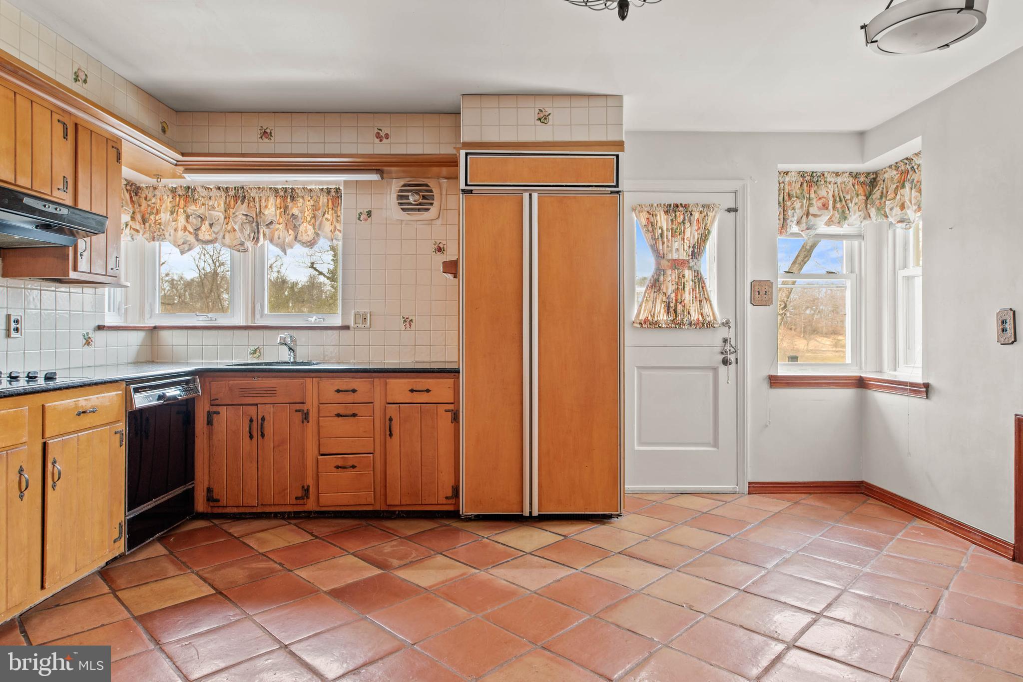 1789 Old Welsh Road Huntingdon Valley, PA 19006 - Photo 13 of 39 Kitchen