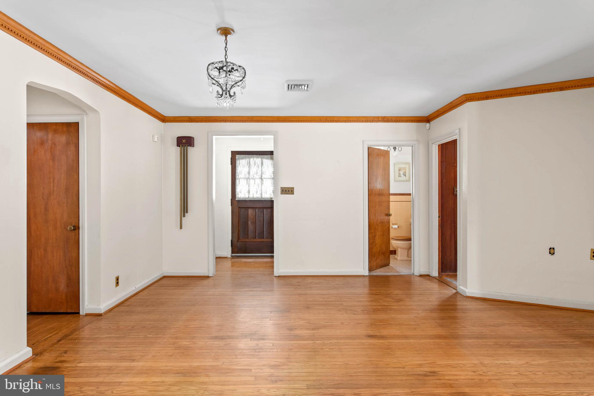 1789 Old Welsh Road Huntingdon Valley, PA 19006 - Photo 4 of 39 Entrance Hall