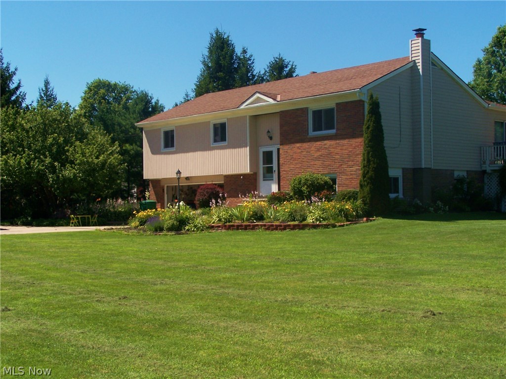 9026 Taylor May Road Chagrin Falls, OH 44023 - Photo 1 of 20 Summer Picture