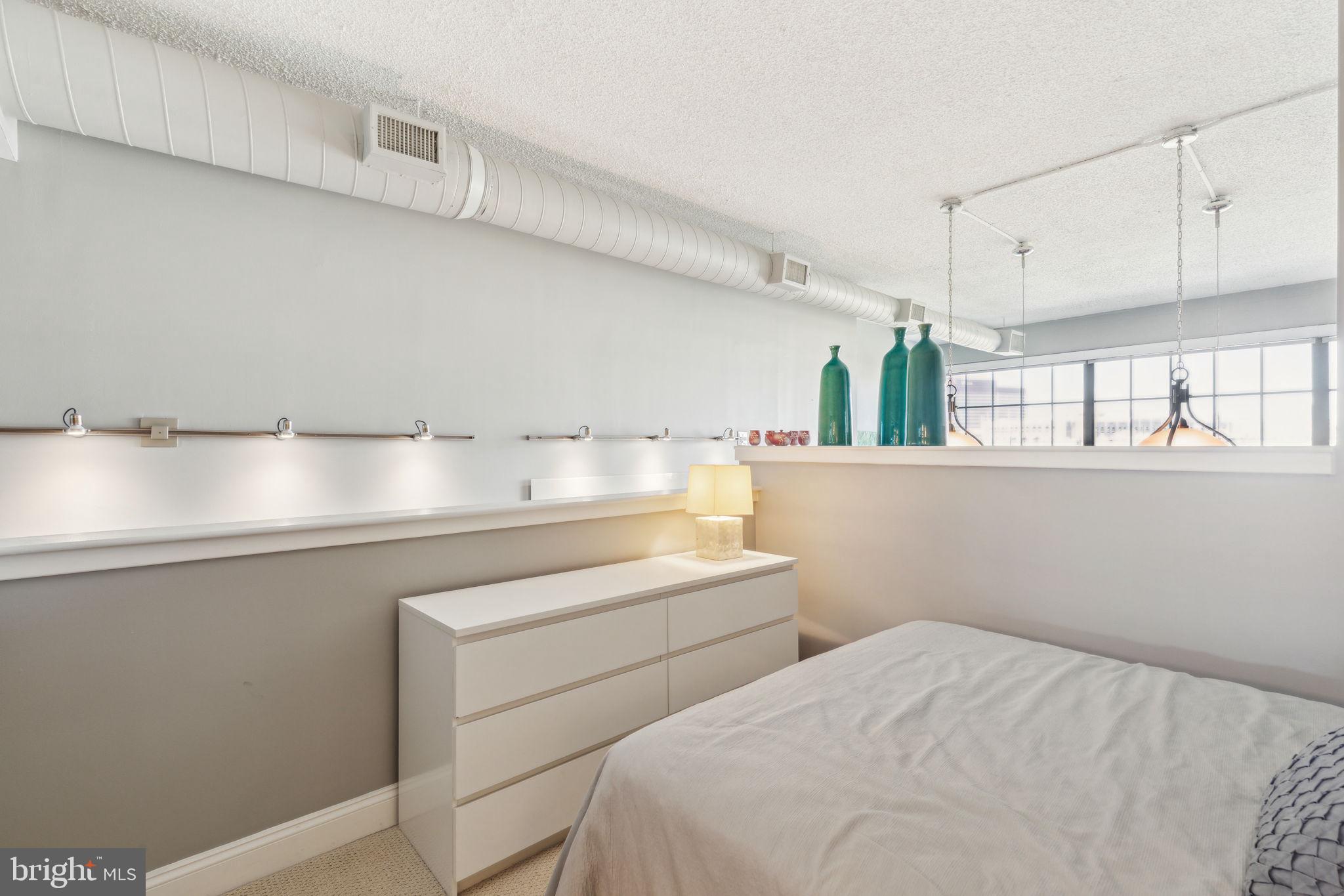 2429 Locust Street, Unit 302 Philadelphia, PA 19103 - Photo 27 of 34