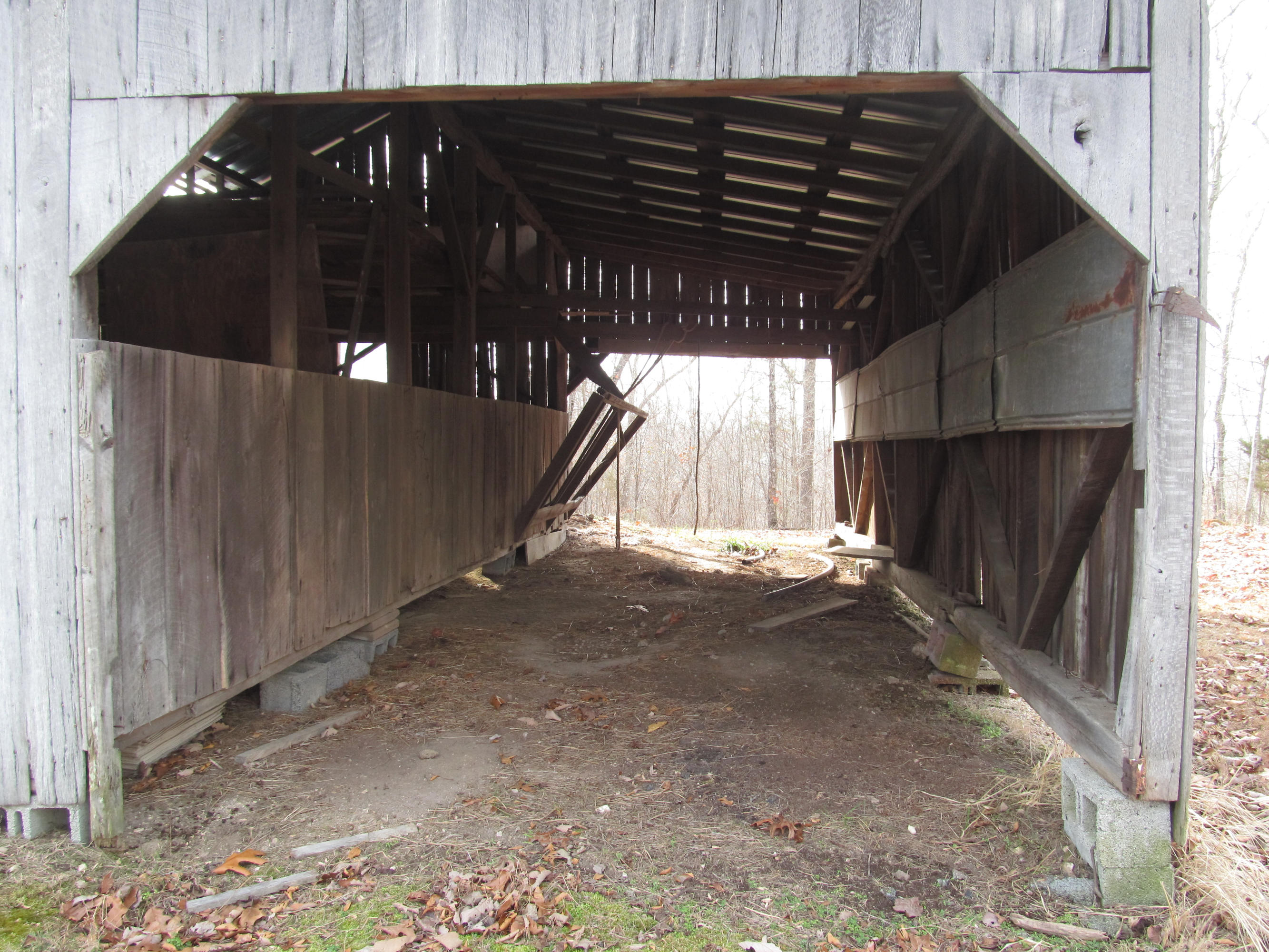 171 Robbins Road, Unit 171 Maynardville, TN 37807 - Photo 25 of 39 Right Side of Barn