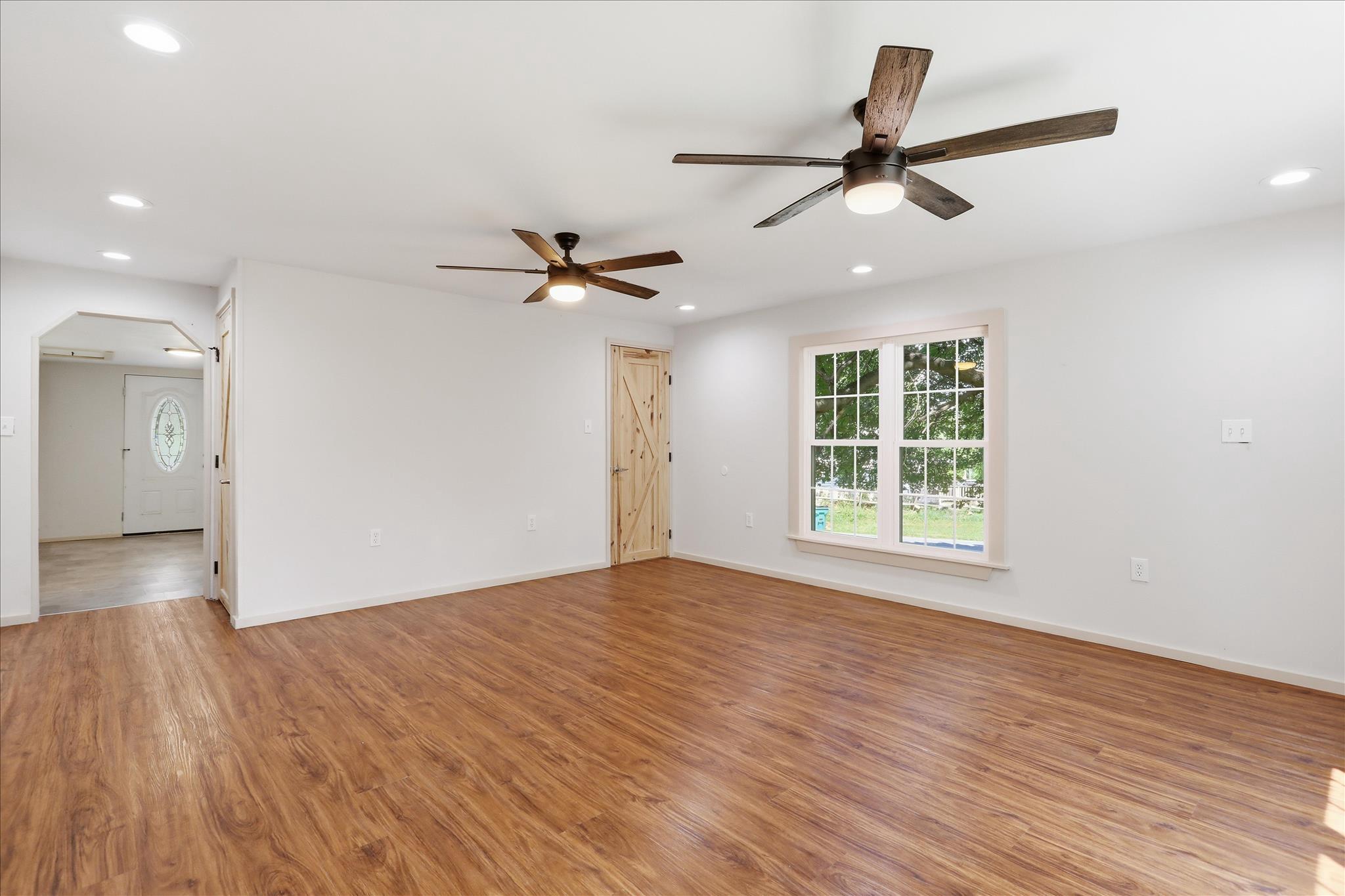 6340 Coffman Farms Road Keedysville, MD 21756 - Photo 7 of 48 Living Room with a Nice View