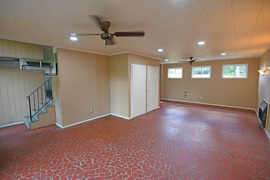 130 Crescent Road Greenwood, SC 29649 - Photo 9 of 25 Gallery Image 9