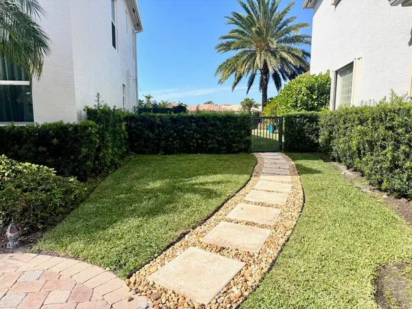 $8,000 | 107 Via Escobar Way, Palm Beach Gardens, FL 33418