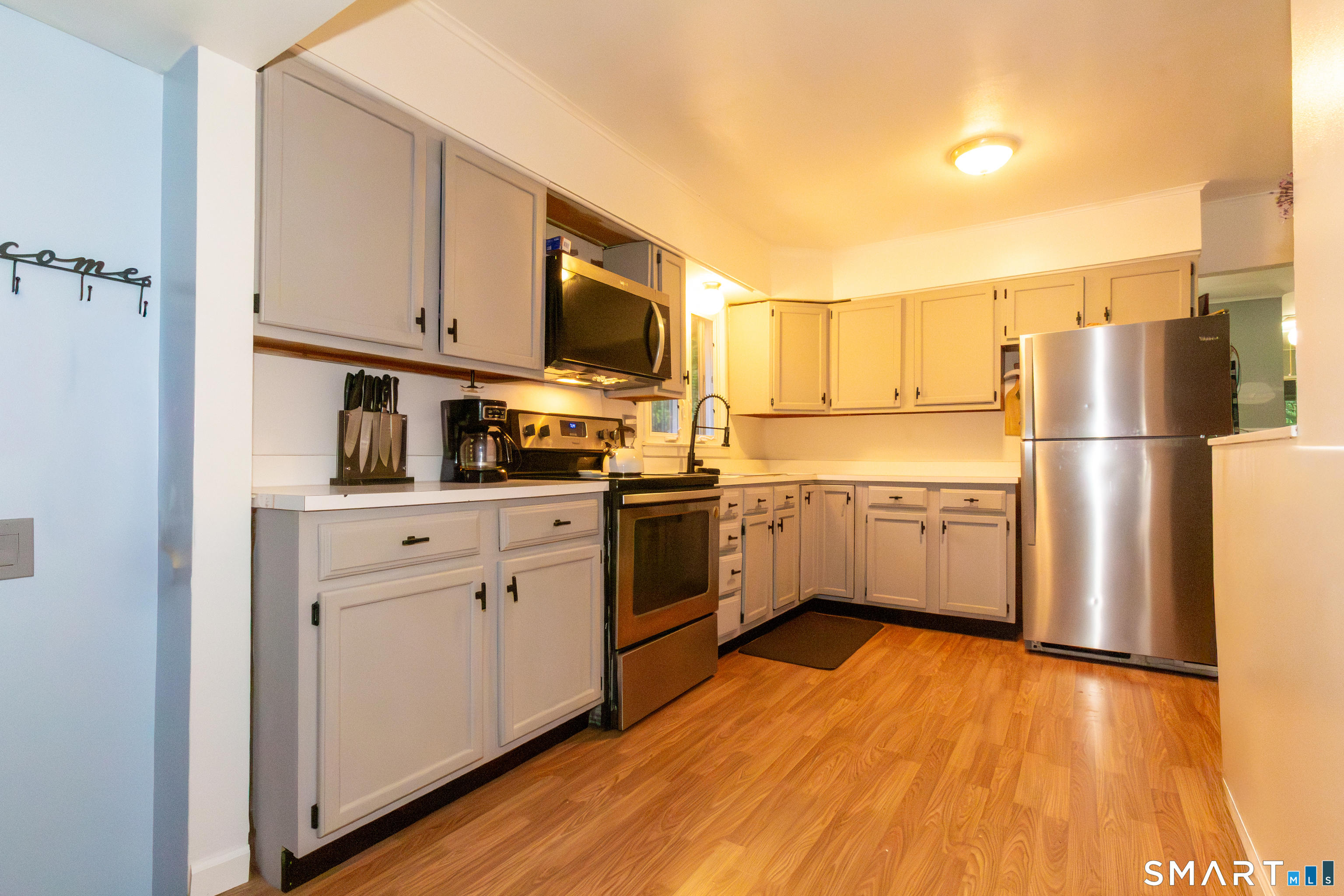 23 Great Neck Road Trumbull, CT 06611 - Photo 13 of 37