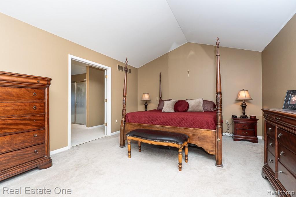 4595 Dunbar Court Rochester, MI 48306 - Photo 23 of 40 Gallery Image 23