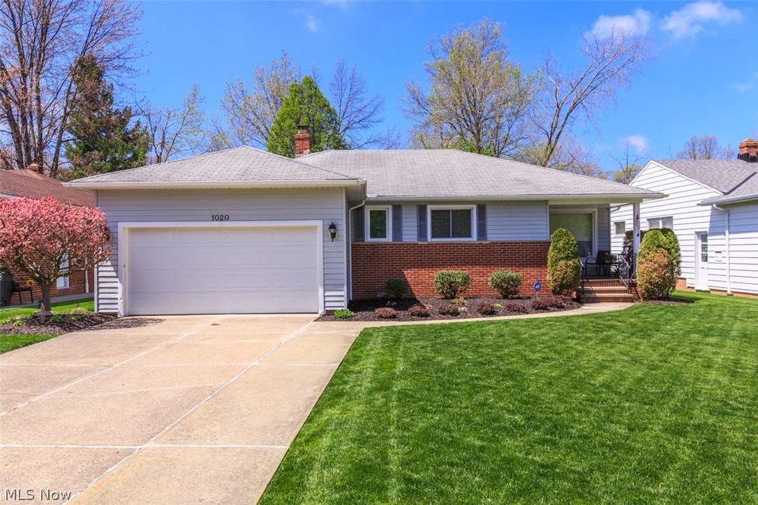 1020 Hanley Road Cleveland, OH 44124 - Photo 1 of 1 1020 Hanley Rd.,Lyndhurst - Front View