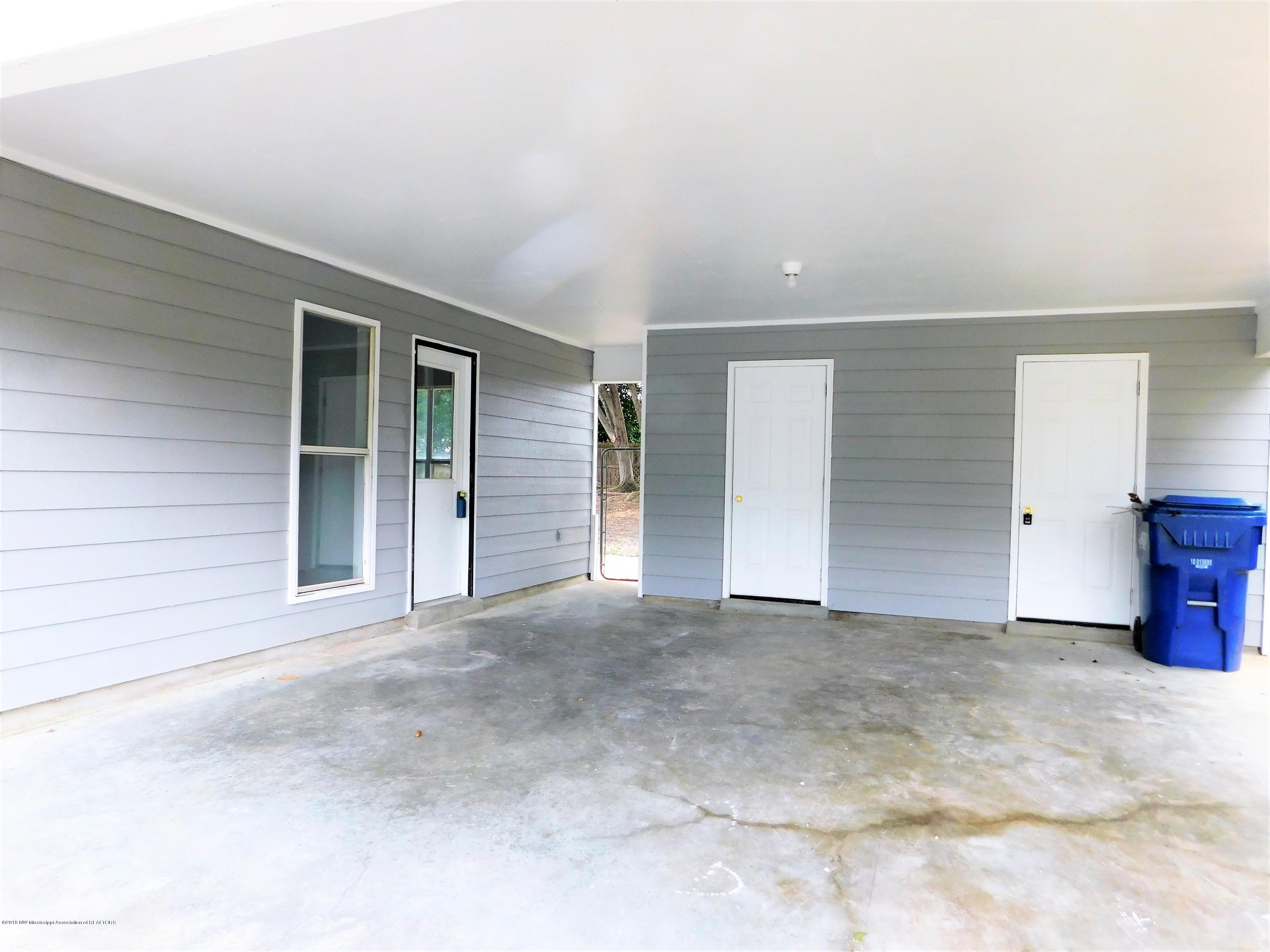 6425 Walnut Grove Road Horn Lake, MS 38637 - Photo 18 of 18 carport
