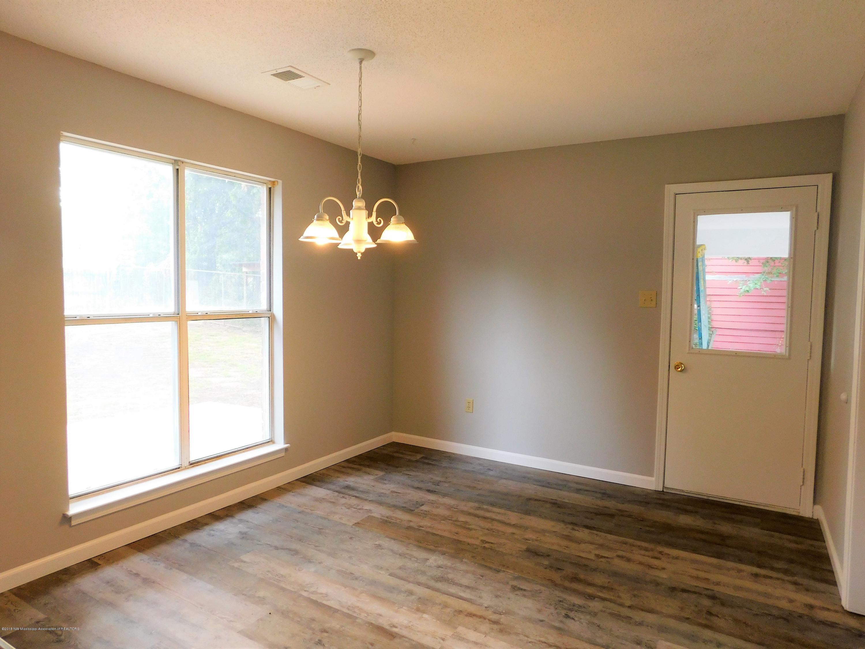 6425 Walnut Grove Road Horn Lake, MS 38637 - Photo 7 of 18 breakfast room