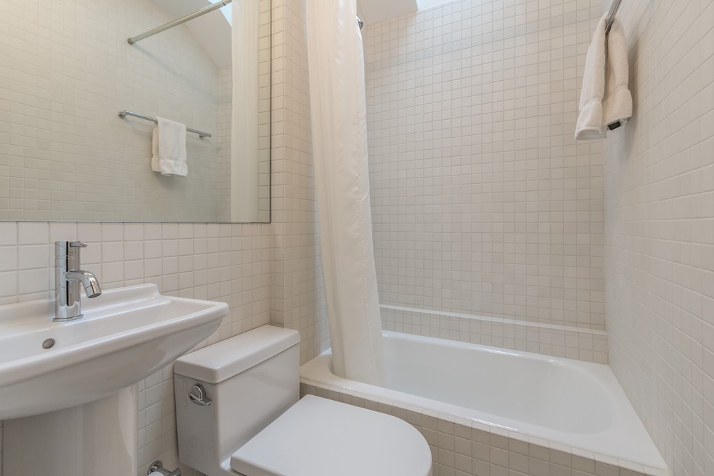 218 Beethoven Avenue Waban, MA 02468 - Photo 18 of 30