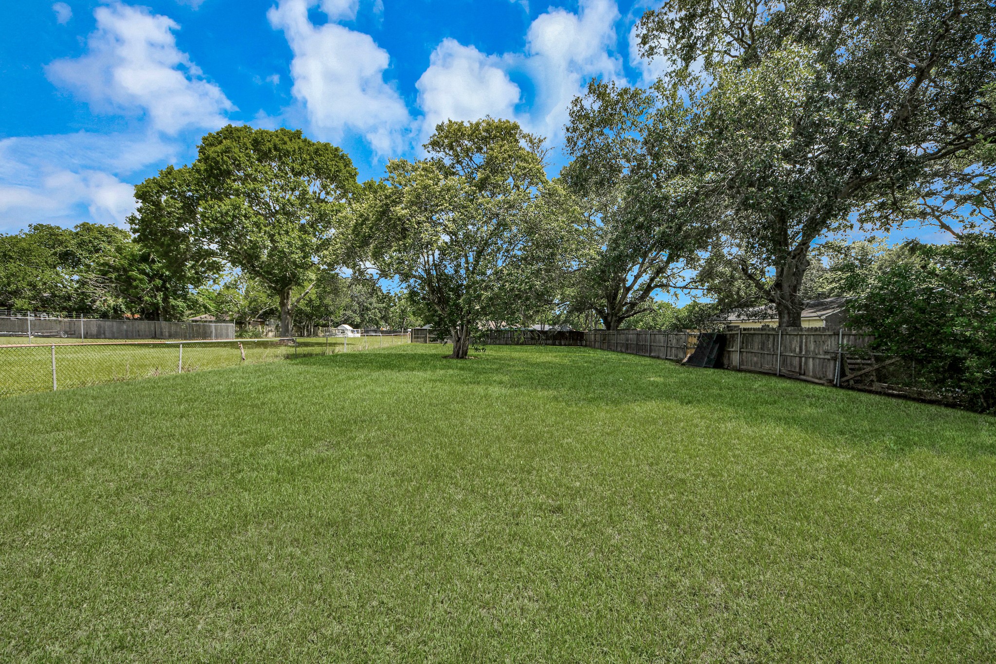 1909 Brooks Avenue Rosenberg, TX 77471 - Photo 40 of 45