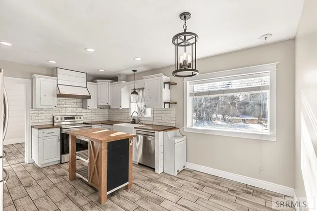 $545,000 | 11090 North 45th East, Idaho Falls, ID 83401