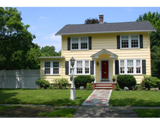 33 Abbott Road Dedham, MA 02026 - Photo 1 of 16 Gallery Image 1