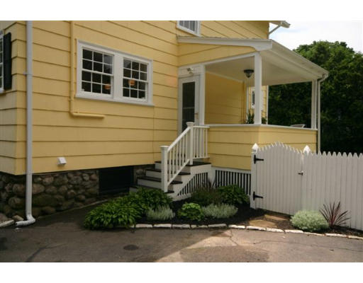 33 Abbott Road Dedham, MA 02026 - Photo 12 of 16 Gallery Image 12