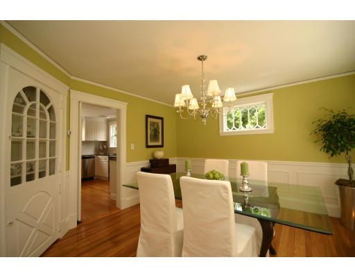 33 Abbott Road Dedham, MA 02026 - Photo 4 of 16 Gallery Image 4