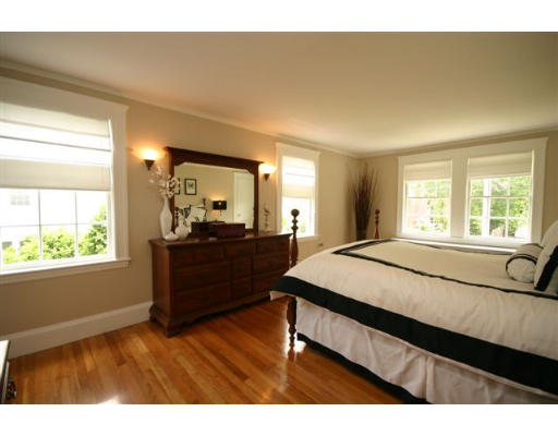 33 Abbott Road Dedham, MA 02026 - Photo 7 of 16 Gallery Image 7