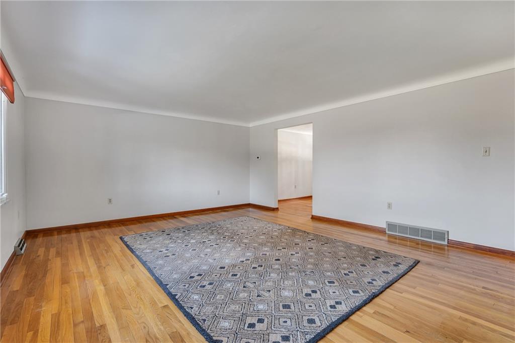 418 Hemlock Road Trafford, PA 15085 - Photo 3 of 25 Gallery Image 3