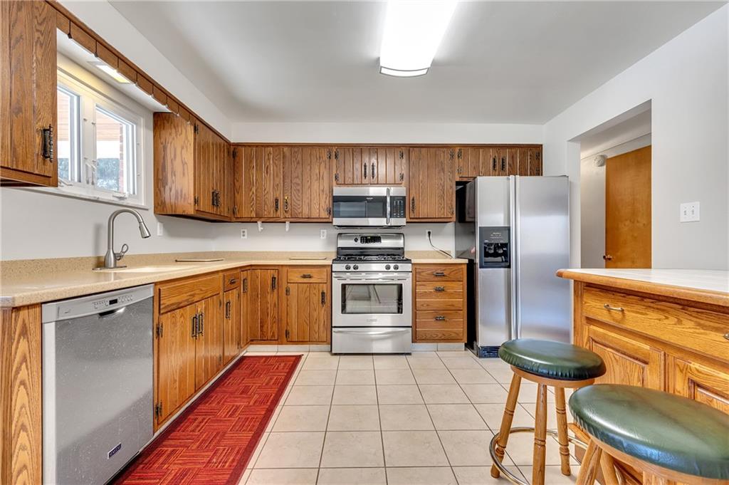 418 Hemlock Road Trafford, PA 15085 - Photo 6 of 25 Gallery Image 6